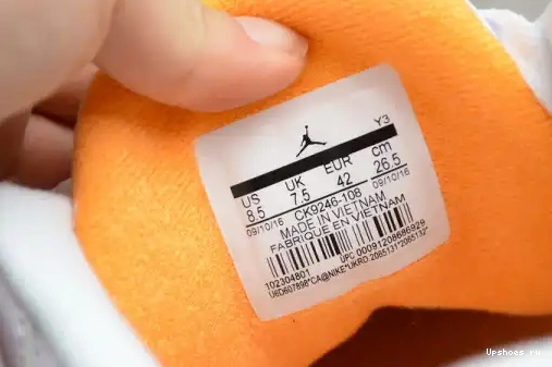 Jordan CK9246-108 CK9246-108 Laser Retro (W) Air 3 Orange 0412